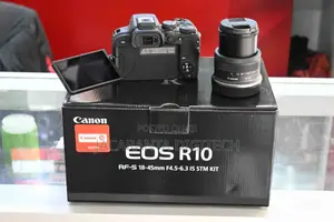 Canon Eos R10 Mirrorless Camera With 18-45mm Lens