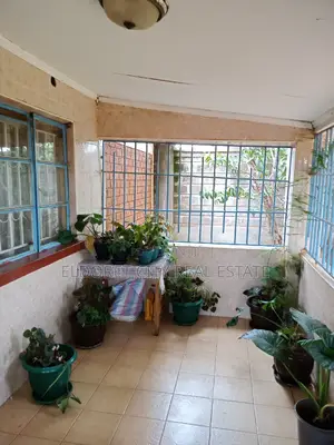 1/4 Plot Maili Nne Less Than 1km From Tarmac