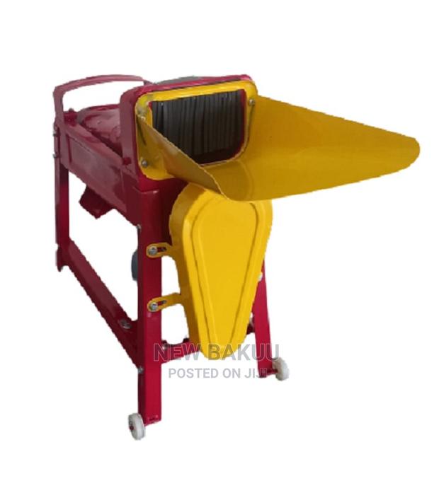 Maize Sheller Used to Remove Maize From the Comb
