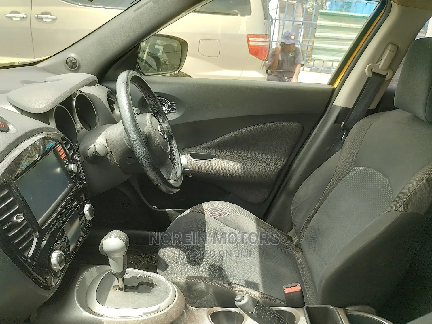Nissan Juke 2014 Yellow