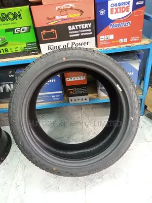 245/40r17 Blackhawk Tyre