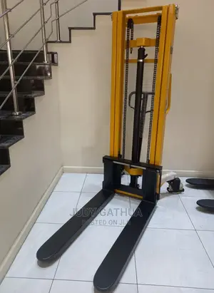 Hisaki Manual Stacker 2 Tone Upto 1.6mtrs