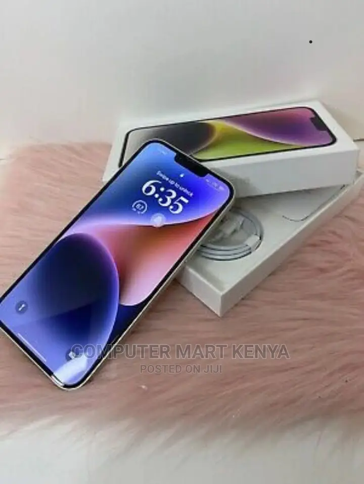 New Apple iPhone 14 128 GB Silver
