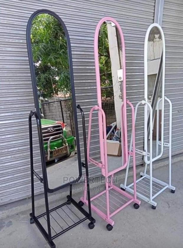 *Dressing Mirror With Wheels /-*