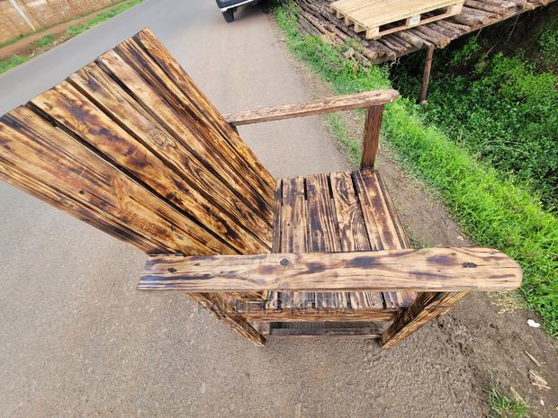 Strong Pallet Seat - main view