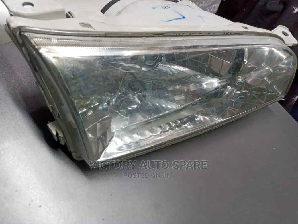 Toyota 110/111 Headlight