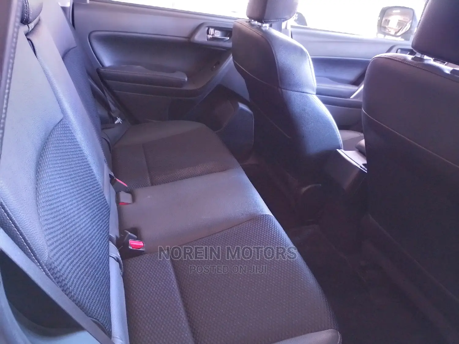 Subaru Forester 2.5i Limited AWD 2016 Beige