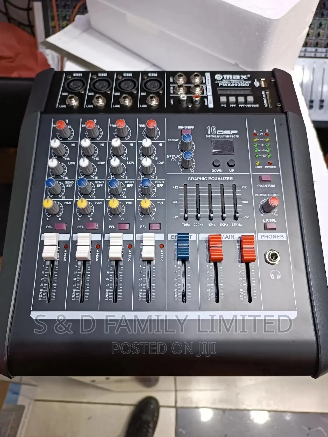 Max 4 Channels Powered Mixer PMX 404