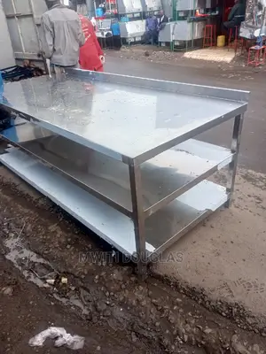 3selves Working Table