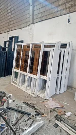 Customized Aluminium Sliding Windows (Price Per Sqm)