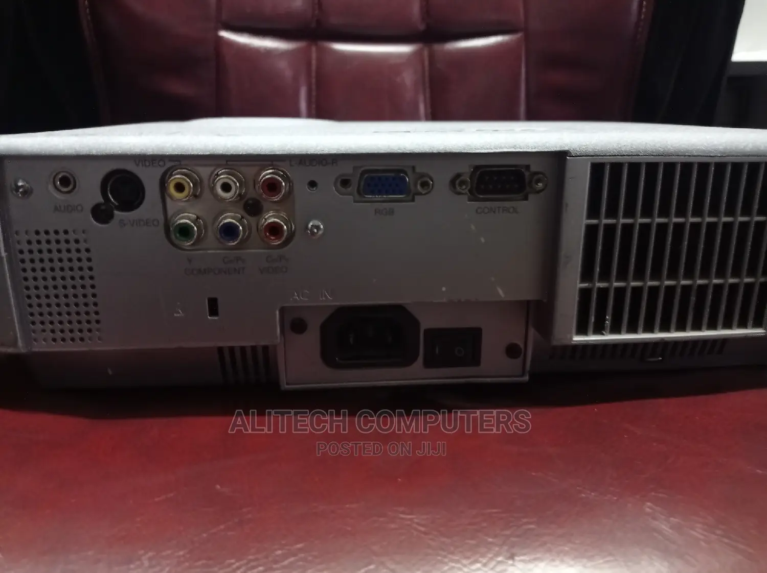 Hitachi S210t