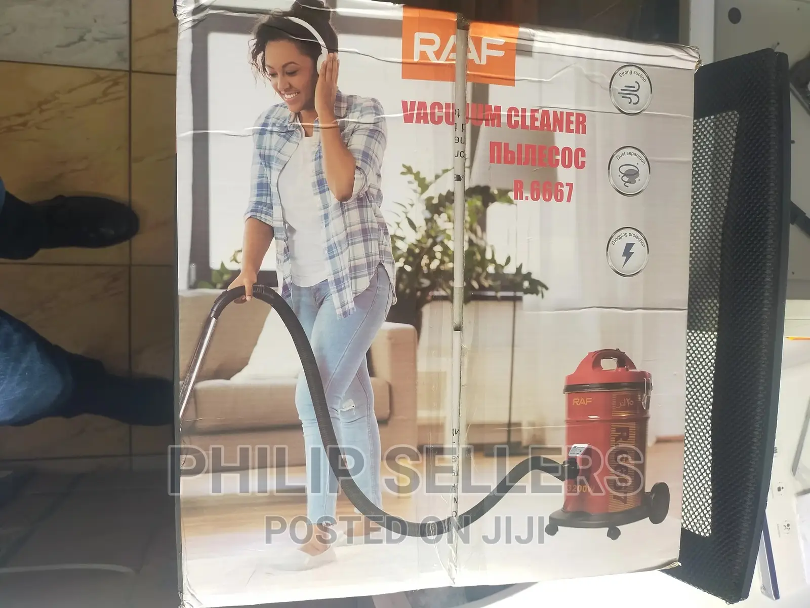 Professional Wet and Dry Canister Vacuum Cleaner With Dust B