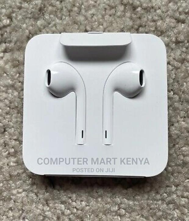 Earpods With Lightning Connecter - thumbnail 2