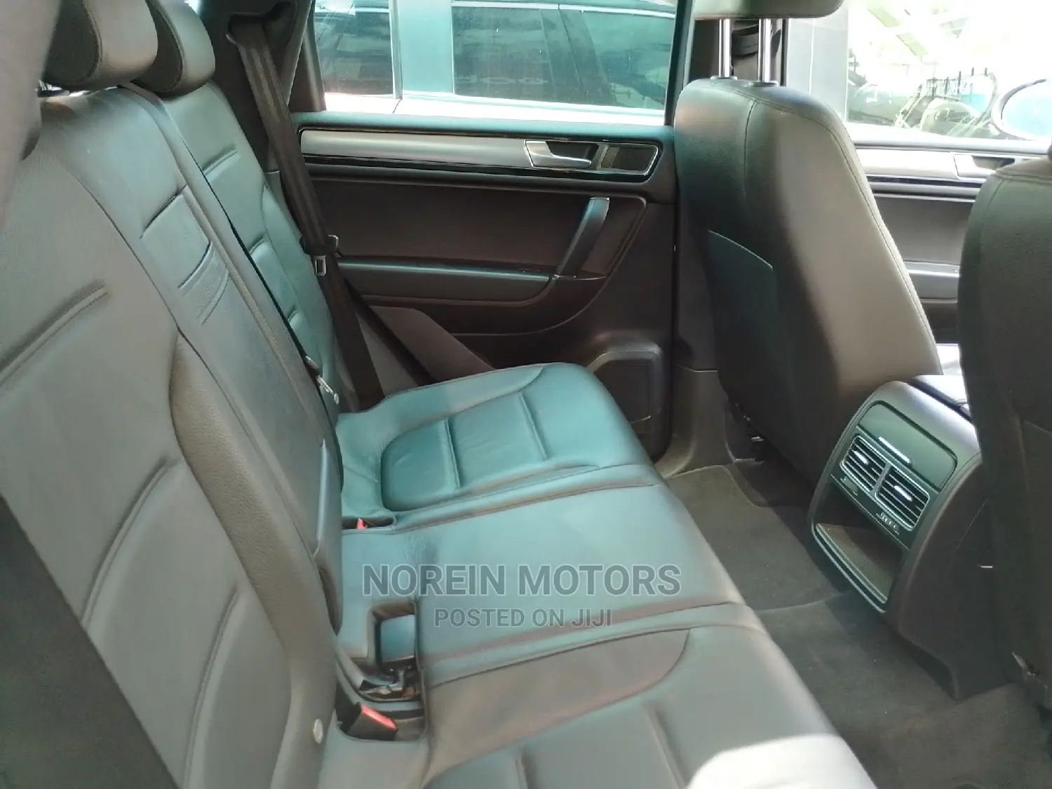 Volkswagen Touareg 2016 Black