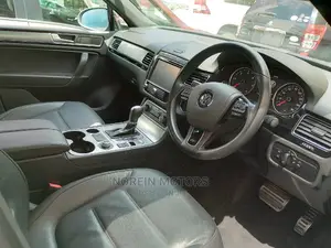 Volkswagen Touareg 2016 Black