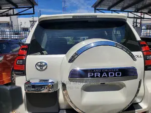 Toyota Land Cruiser Prado 2018 Pearl