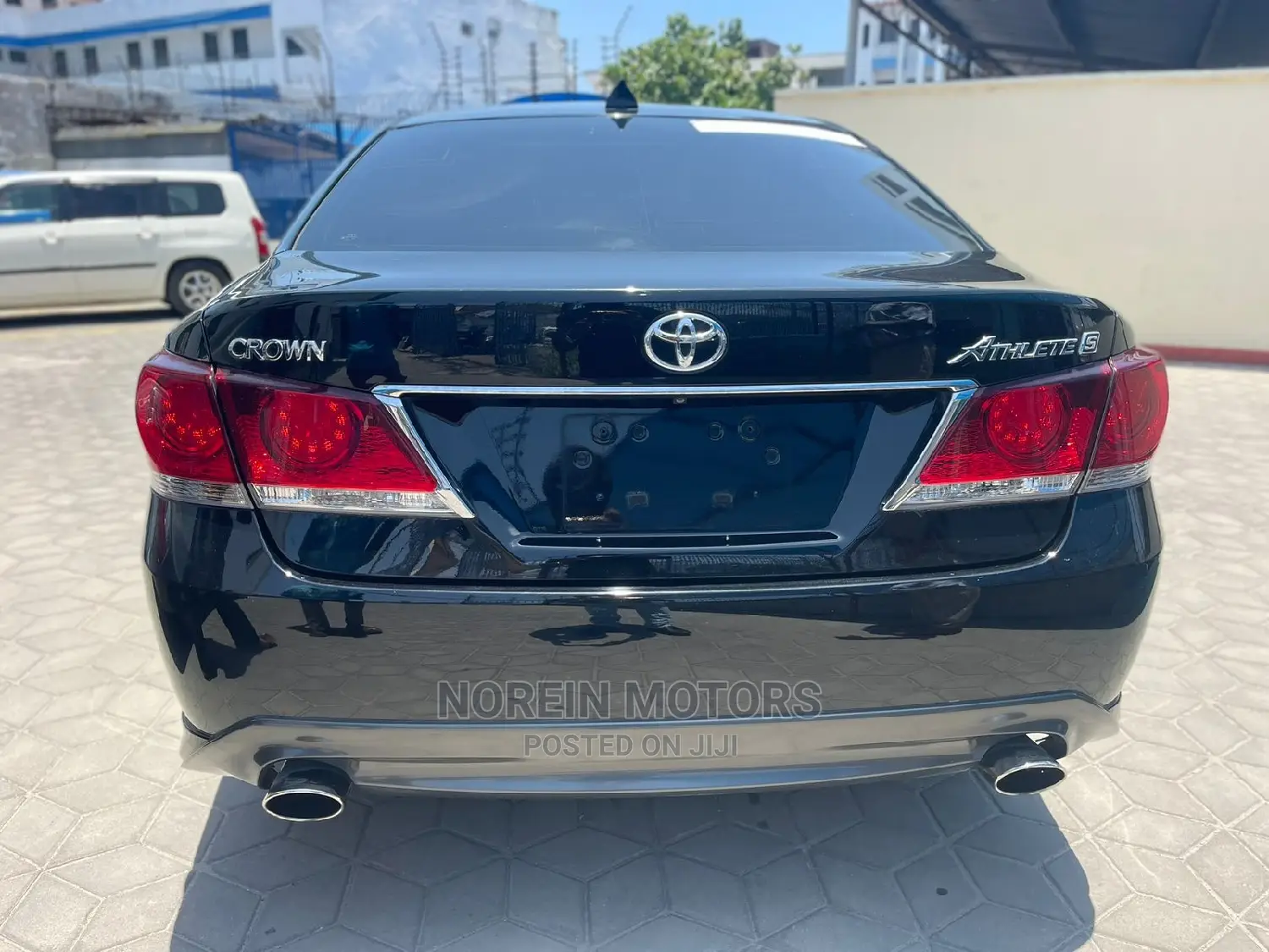 Toyota Crown 2015 Matt Black