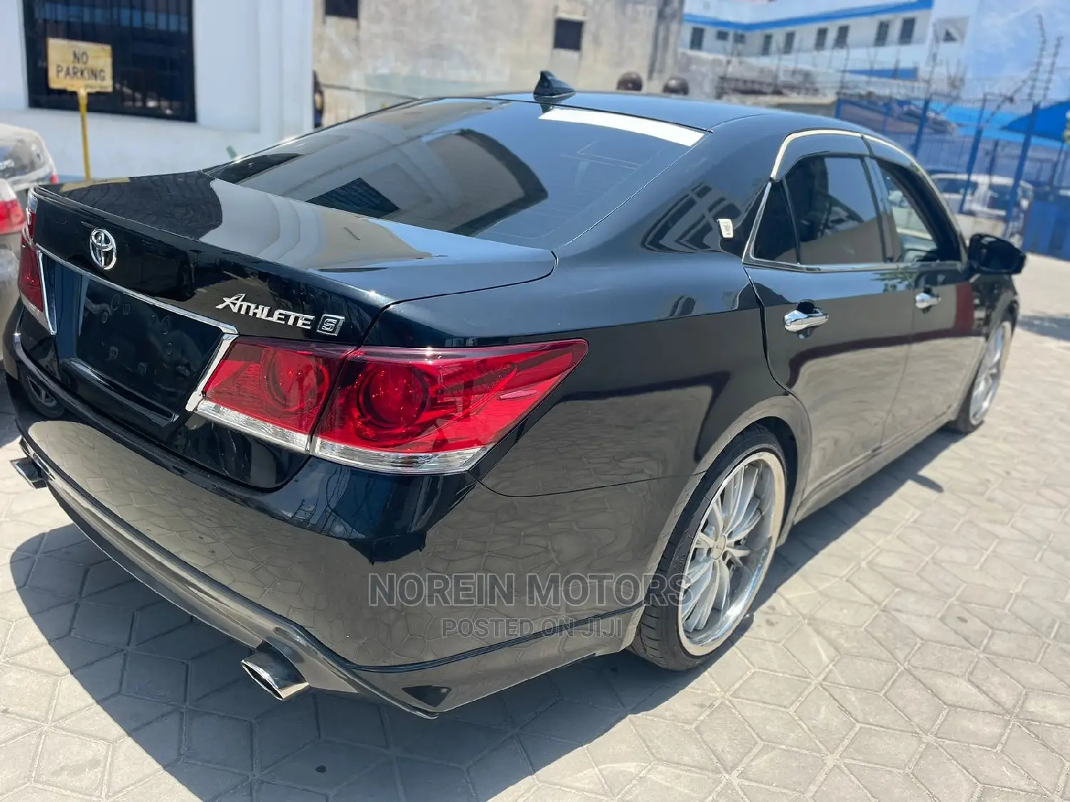 Toyota Crown 2015 Matt Black