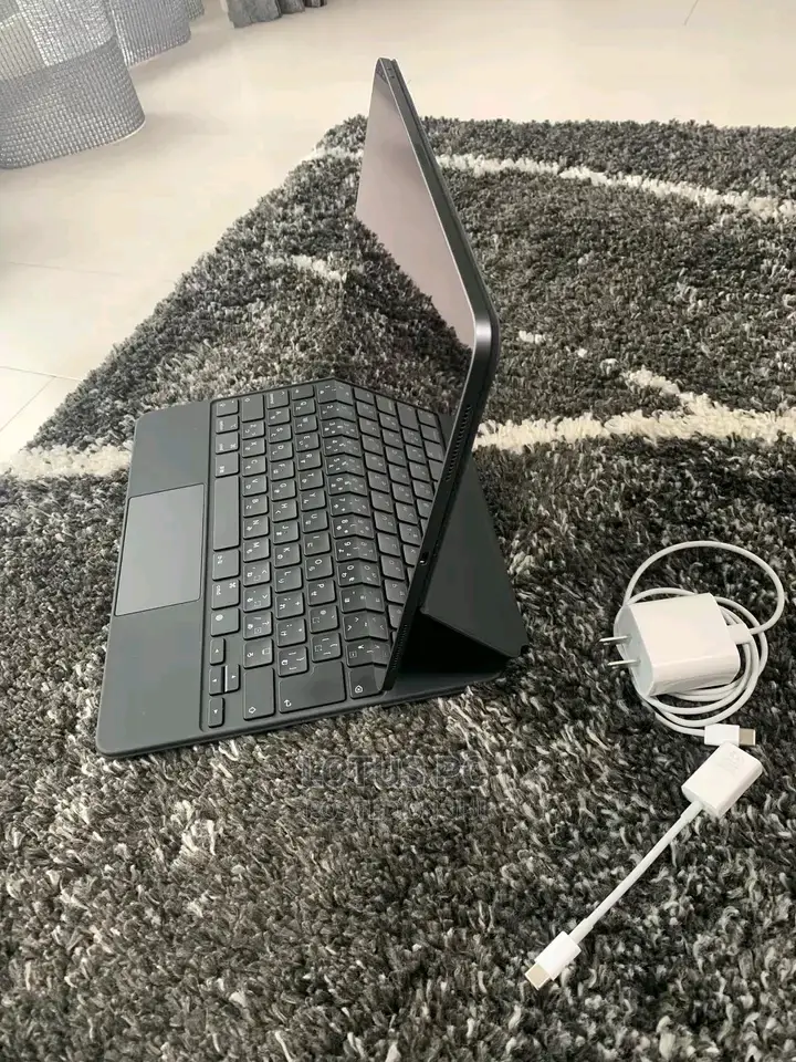 Apple iPad Pro 12.9 (2017) 128 GB Gray