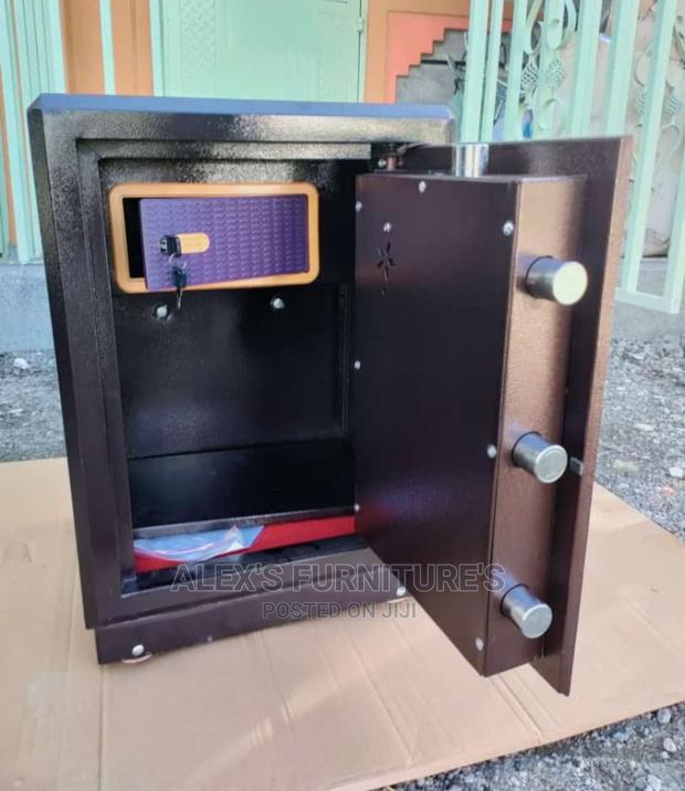 Safe Box 56y - main view