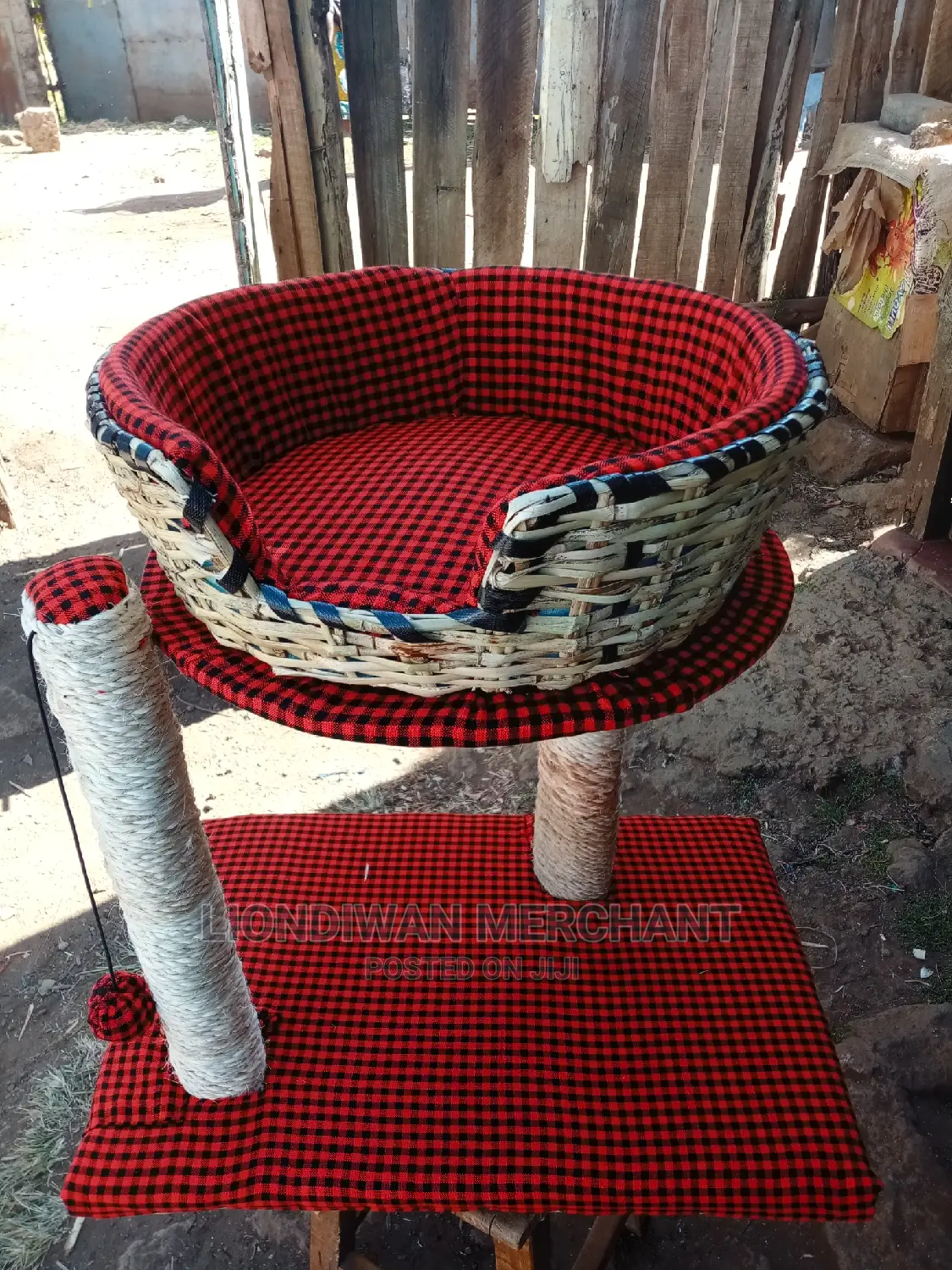 Cats Scratching Pole