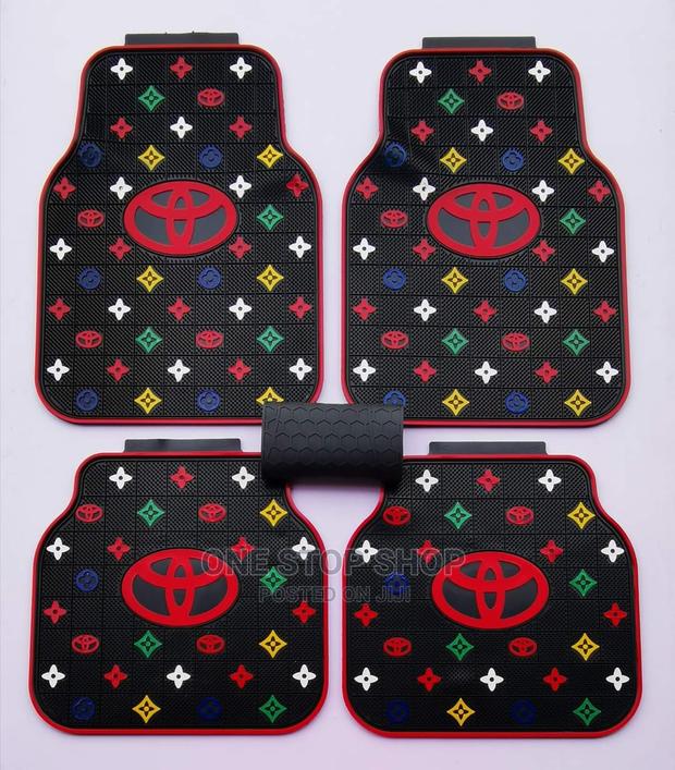 5pcs Rubber Flowered Toyota Branded Mats