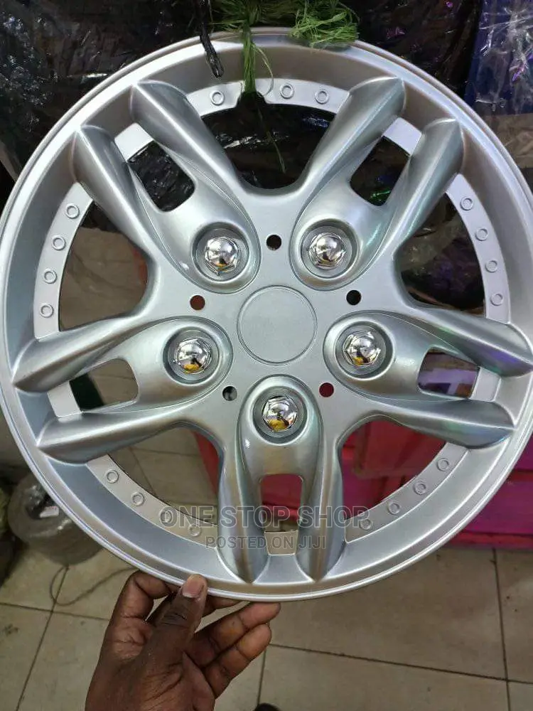 13inch Silver Designed Wheel Caps