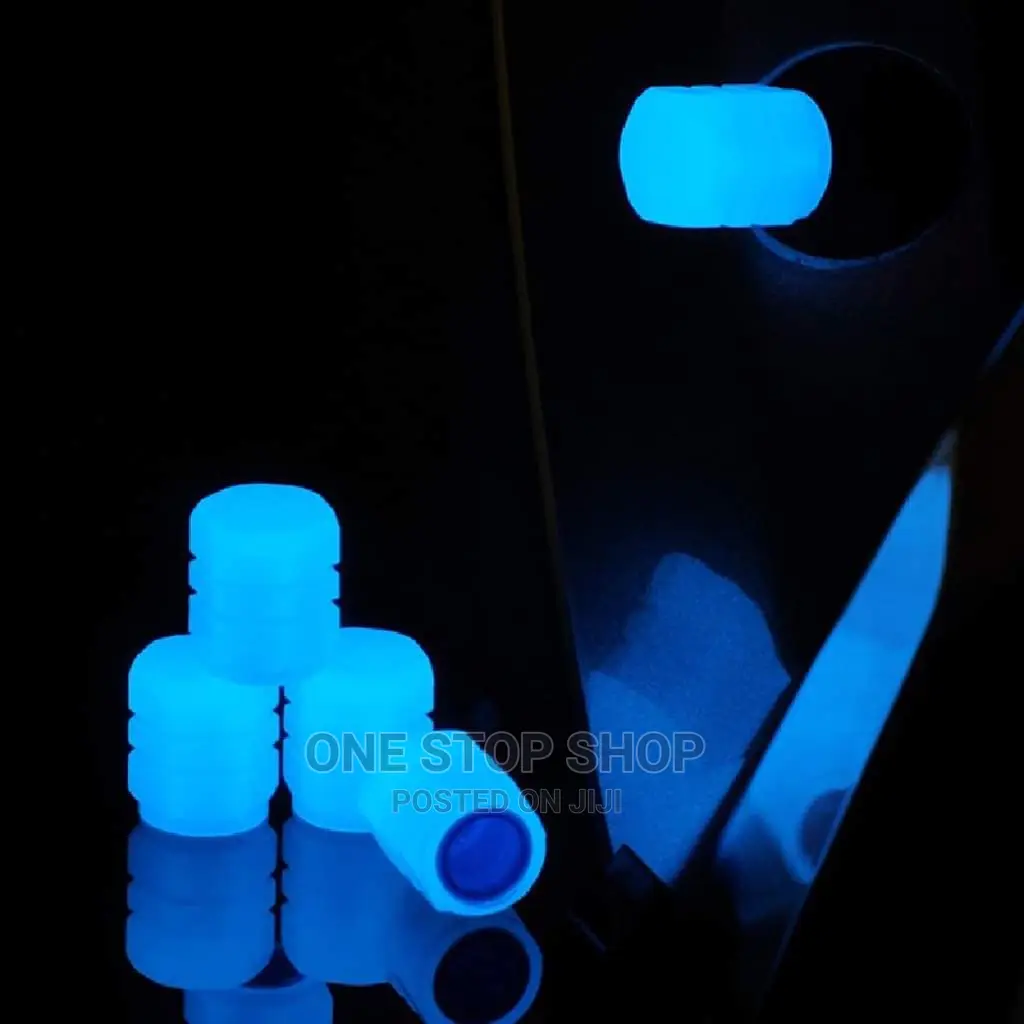 8pcs Reflective Blue Tire Nozzle Caps