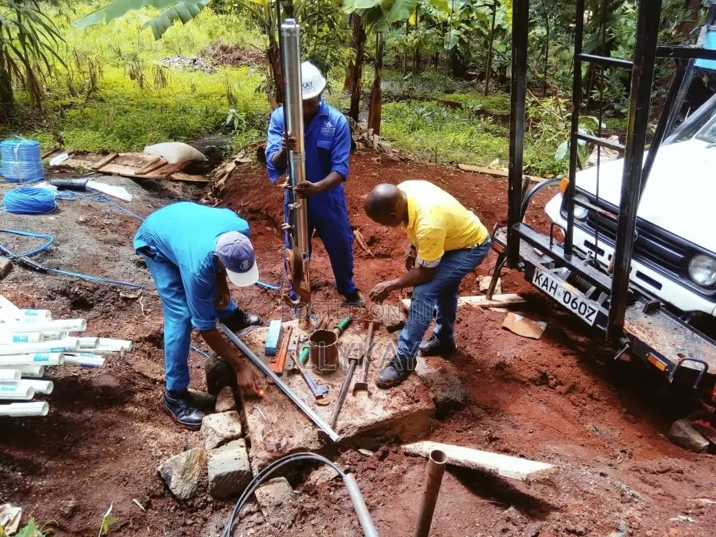 Borehole Pump Installation, Pump Lowering