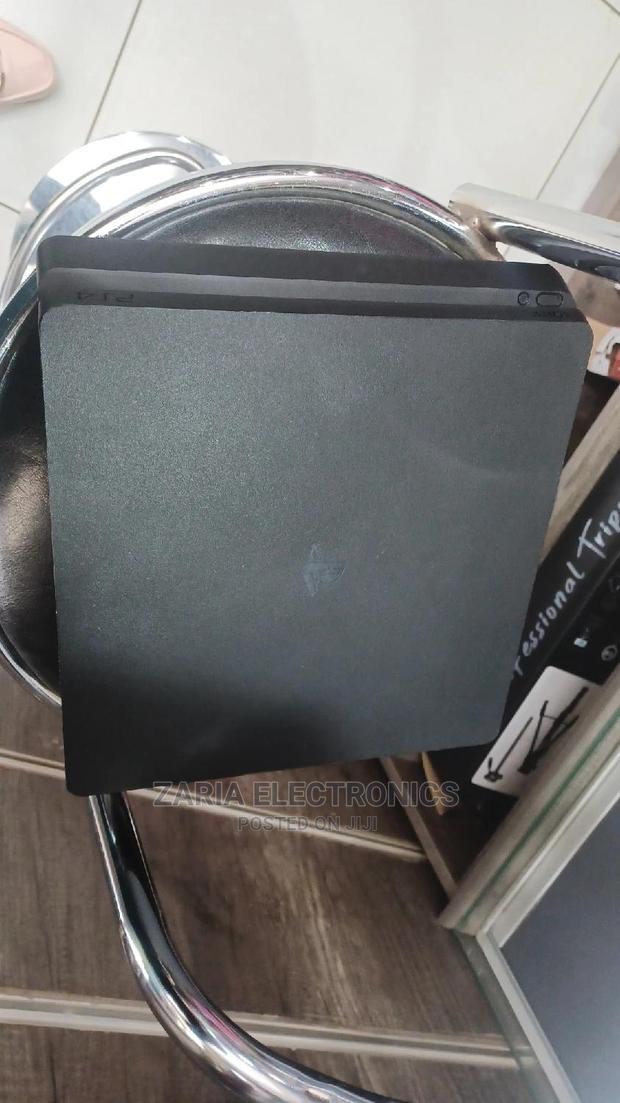 Ps4 Slim 500gb ,Pre-,Owned With New Pad - thumbnail 2