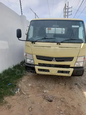 Mitsubishi Canter, Manual Diesel, 3 Tons