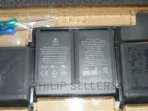 Apple Macbook Pro 13" Retina A1502 2015 Battery A1582