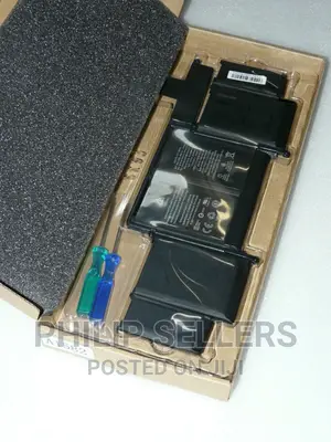 Apple Macbook Pro 13" Retina A1502 2015 Battery A1582