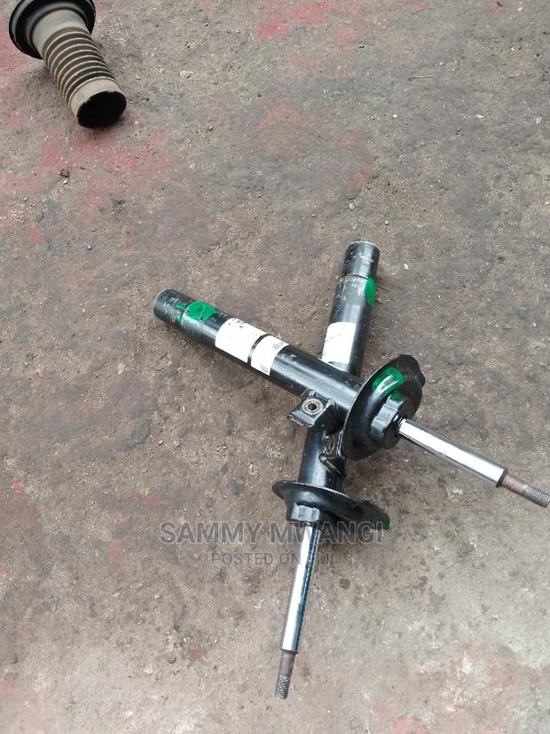 BMW Front Such Shocks in Good Quarity - thumbnail 2