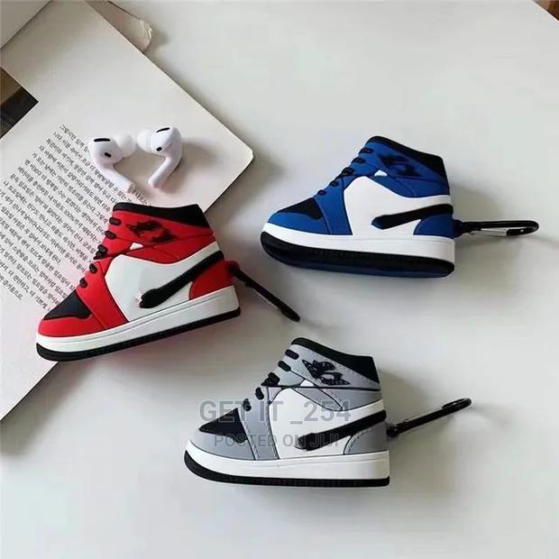 AF 1 Hightops RestockedSize 36- - thumbnail 3