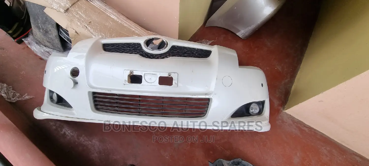 Auris 2005 -2008 Front Bumper Assembly