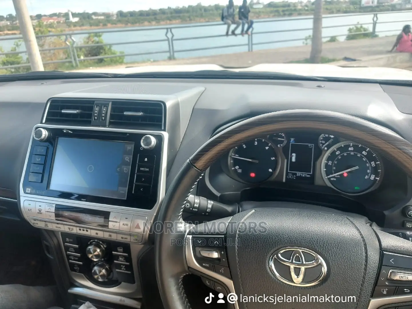 Toyota Land Cruiser Prado 2020 Silver