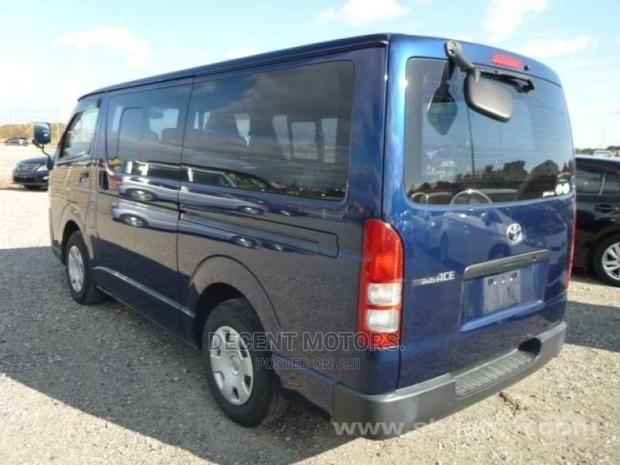 Toyota HiAce 2017 Blue - thumbnail 17
