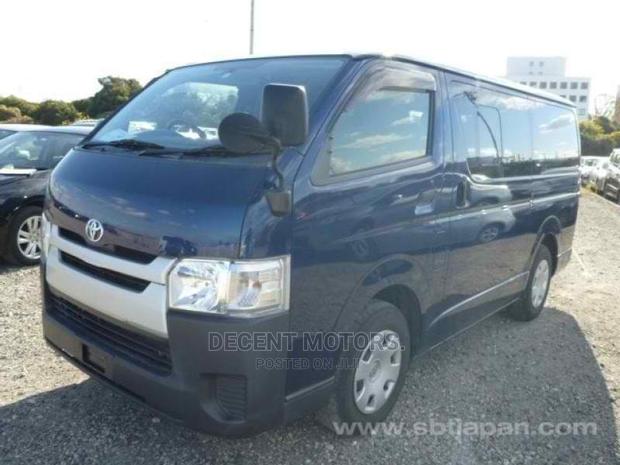 Toyota HiAce 2017 Blue - thumbnail 2