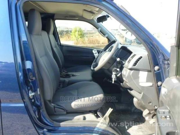 Toyota HiAce 2017 Blue - thumbnail 15