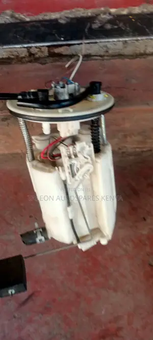 Ex Japans Fuel Pump Fo Toyota Markx
