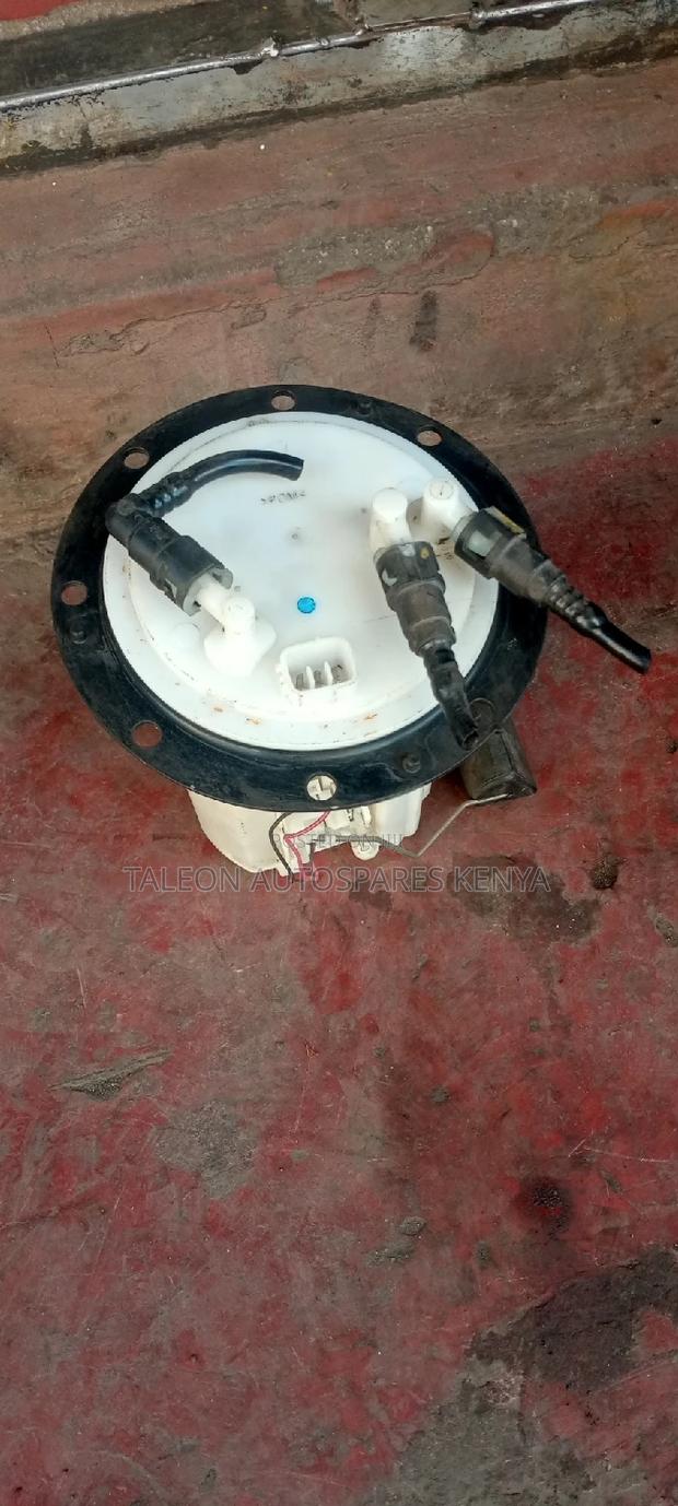 Ex Japans Fuel Pump for Subaru Legacy Outback - thumbnail 2