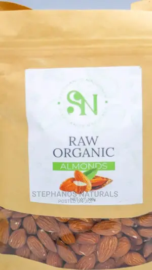 Raw and Roasted Almonds