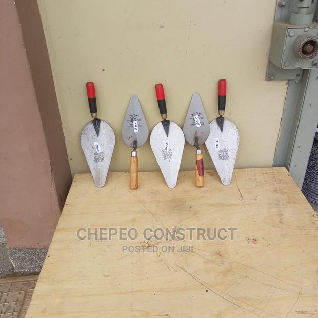 Wooden Handle Trowel