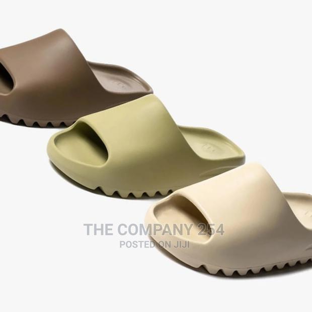 Designer Quality Brand Unisex Plain Slides - thumbnail 6