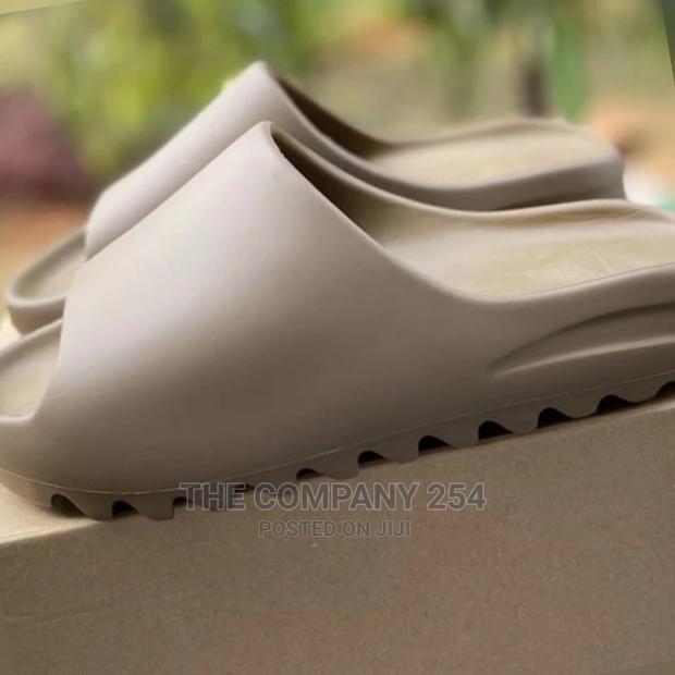 Designer Quality Brand Unisex Plain Slides - thumbnail 7