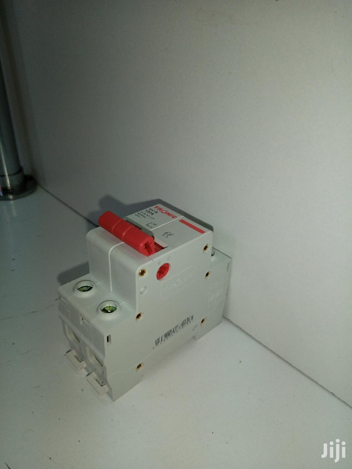 Double Pole Switch