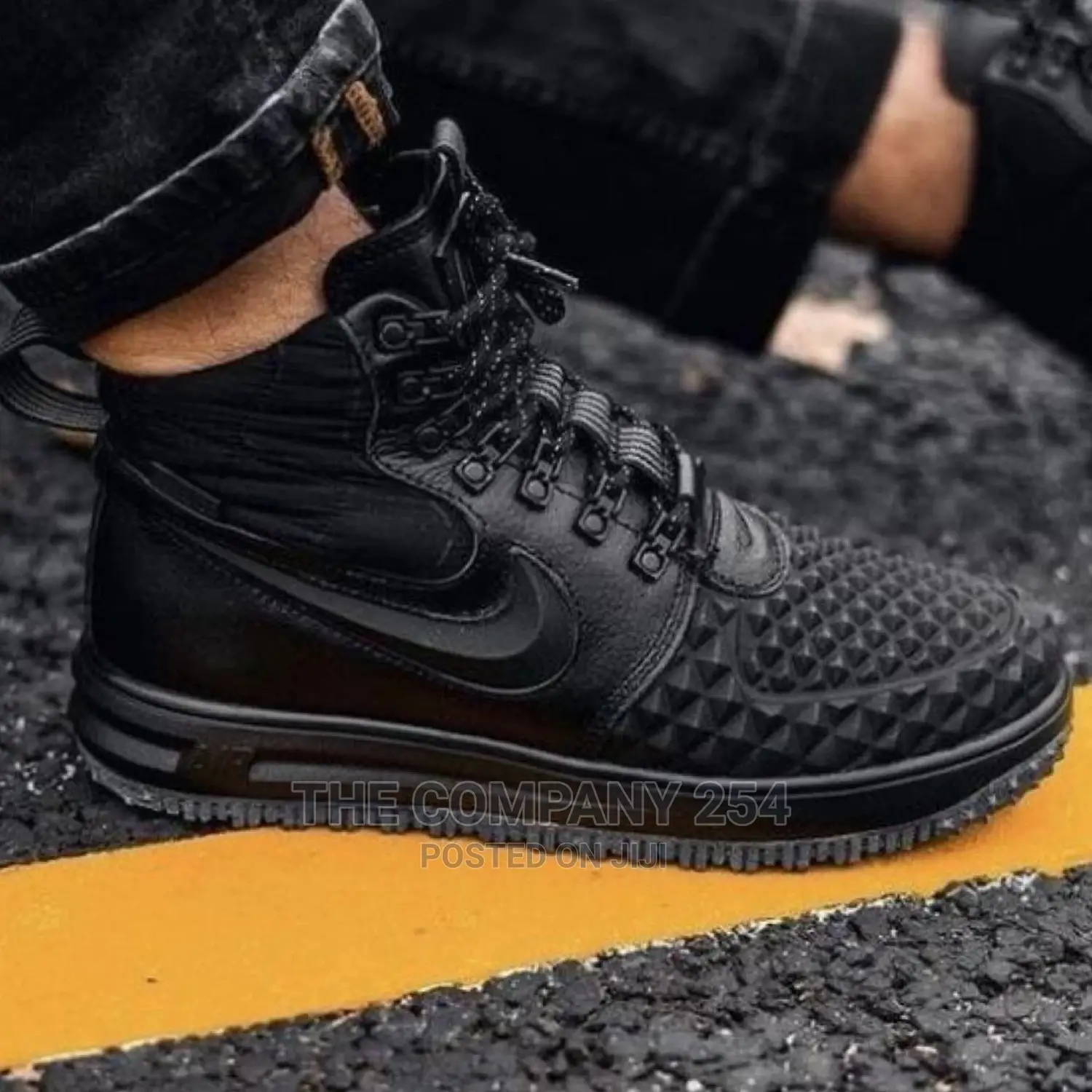 Nike Lunar Force 1
Size 40 to 47