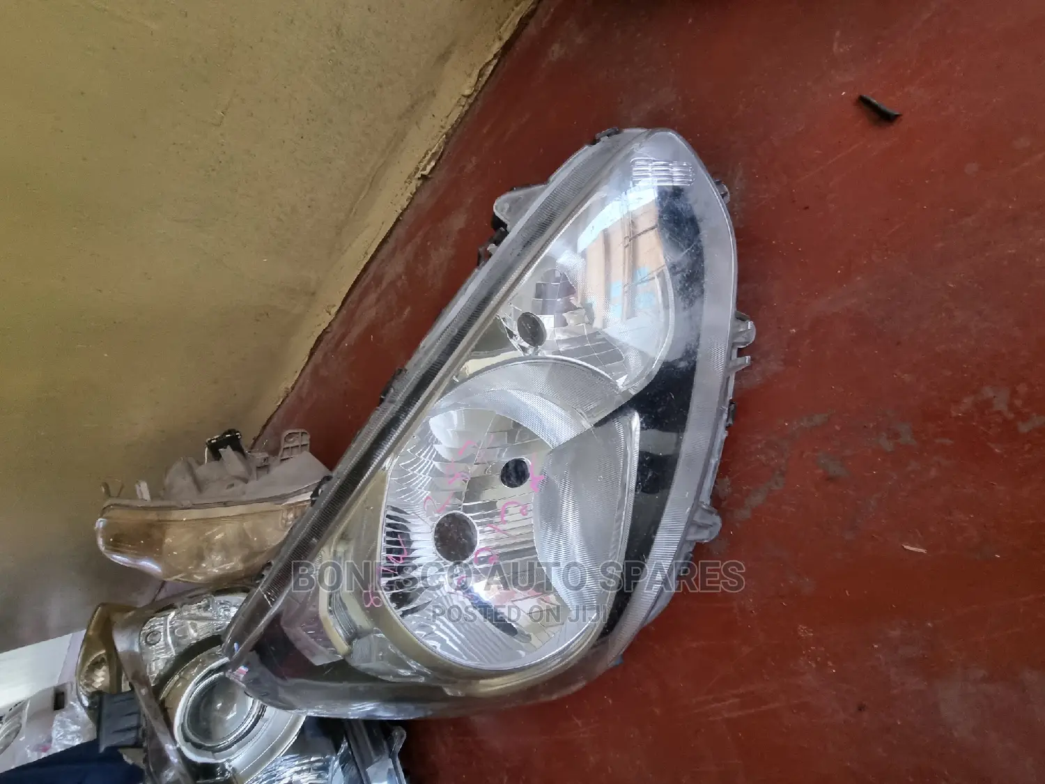 Mitsubishi Mirage Right Headlight Assembly