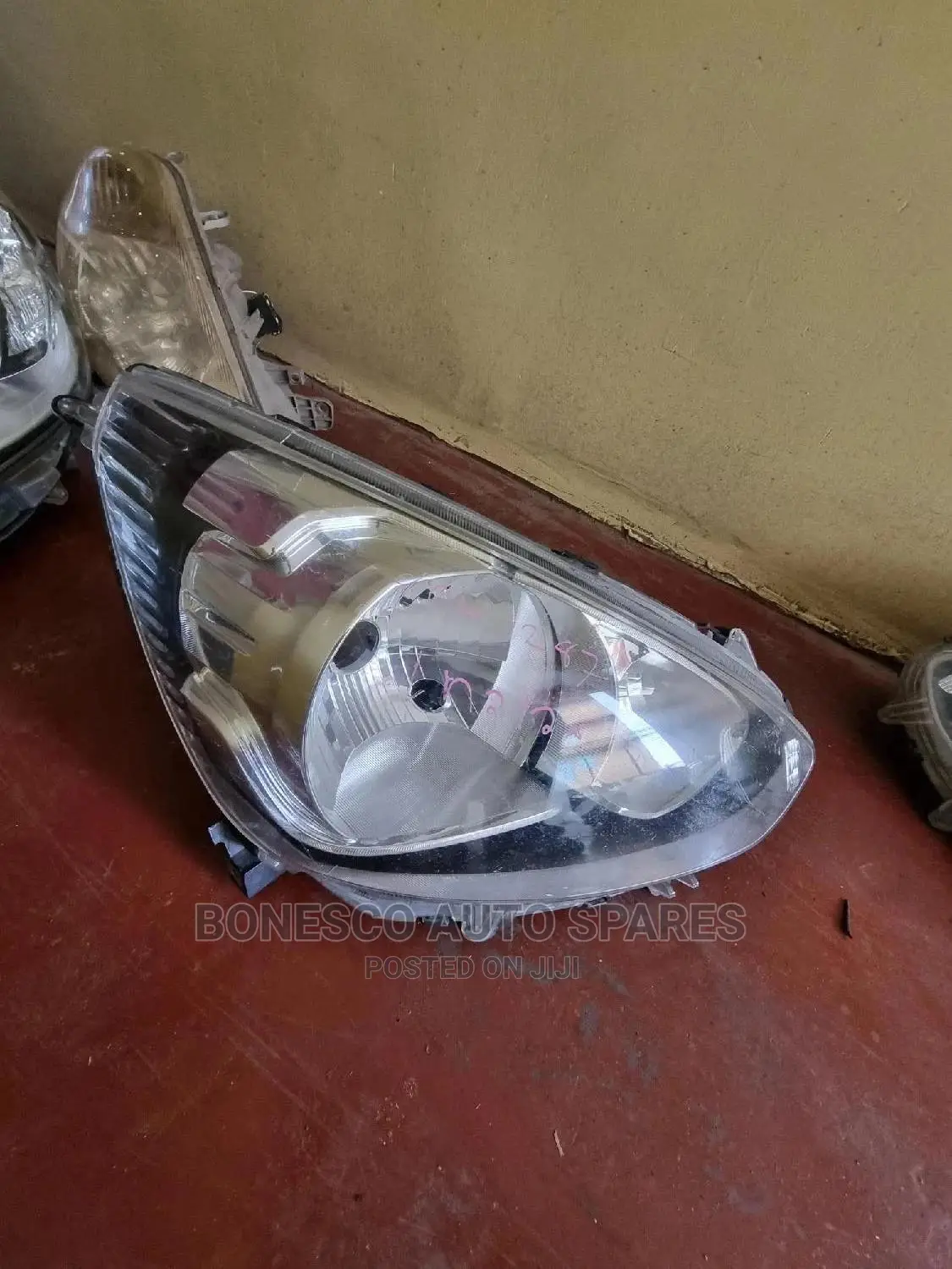 Mitsubishi Mirage Right Headlight Assembly
